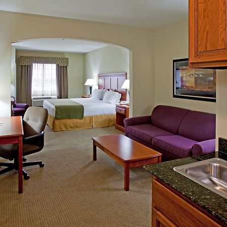 Holiday Inn Express Hotel And Suites Ada By Ihg Bilik gambar
