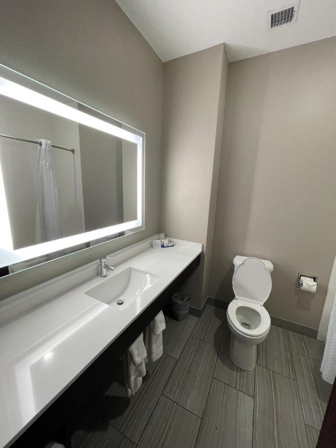 Holiday Inn Express Hotel And Suites Ada By Ihg Luaran gambar