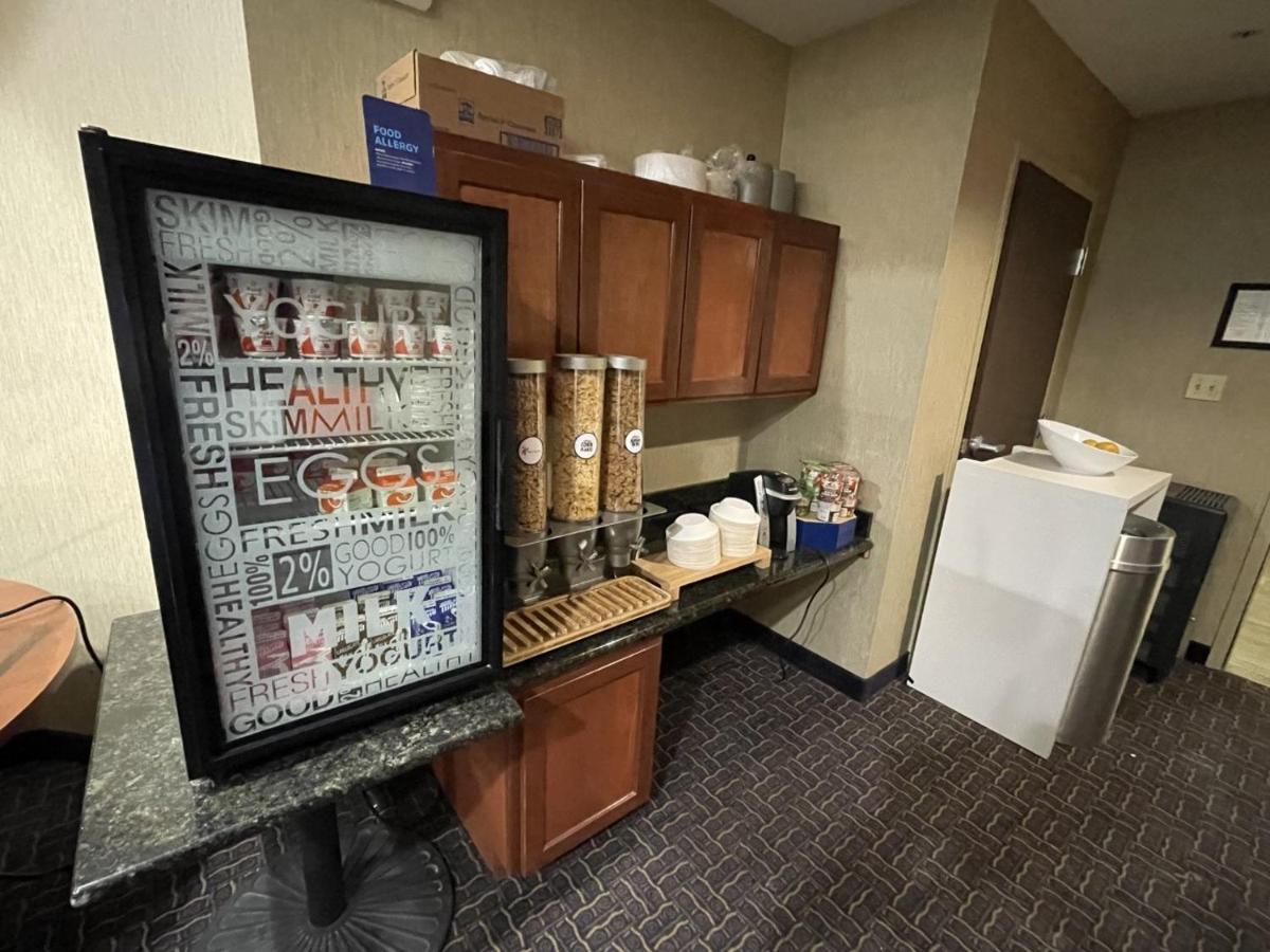 Holiday Inn Express Hotel And Suites Ada By Ihg Luaran gambar